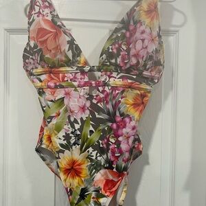 Floral Kids Swimwear

vibrant colors, V-neck that flatters your figure